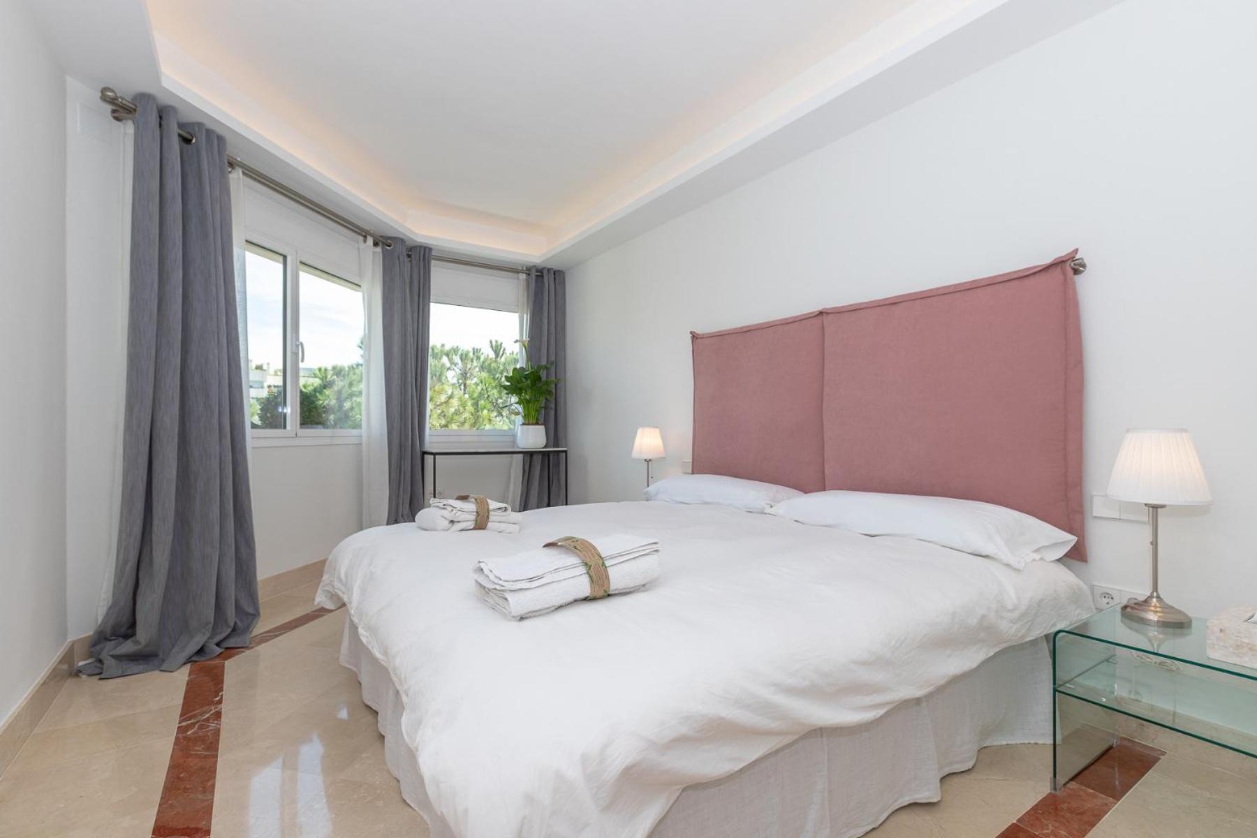 Lujoso Apartamento Con Piscina En Paseo Maritimo Marbella Exteriér fotografie